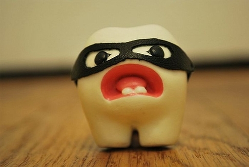 小牙齿 牙齿发黄变白小窍门 牙齿松动怎么办