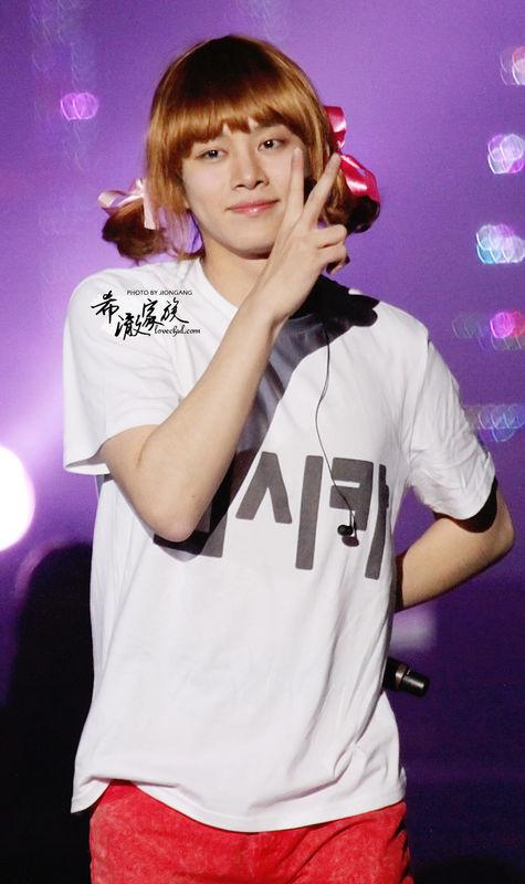【茔翼】发个<em>Super junior</em>的<em>女装</em>_明星圈_百田